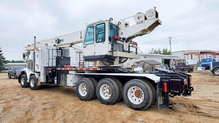 Used 2007 Peterbilt 357 WHL40TC9710 40 Ton crane