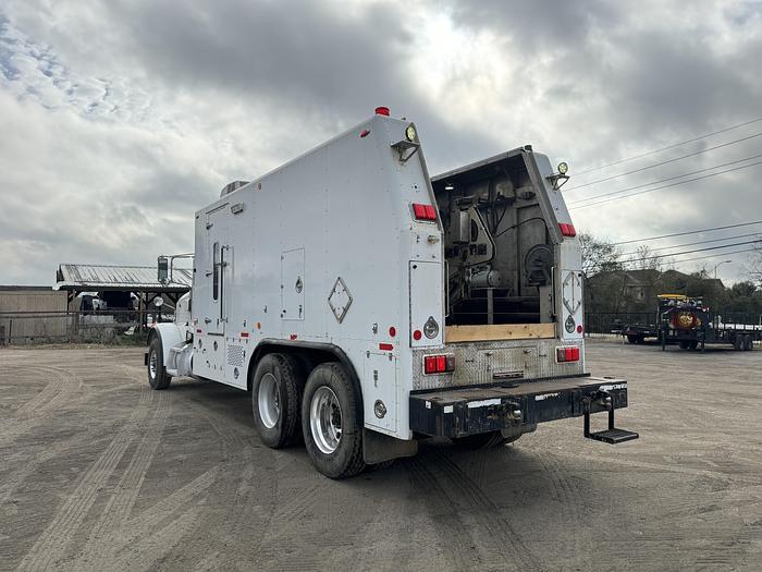 Used 2012 Peterbilt 367 Wireline Truck for Sale