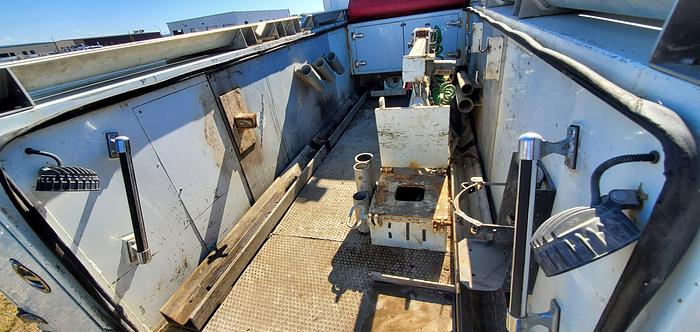 Used 2008 Peterbilt 365 Service truck