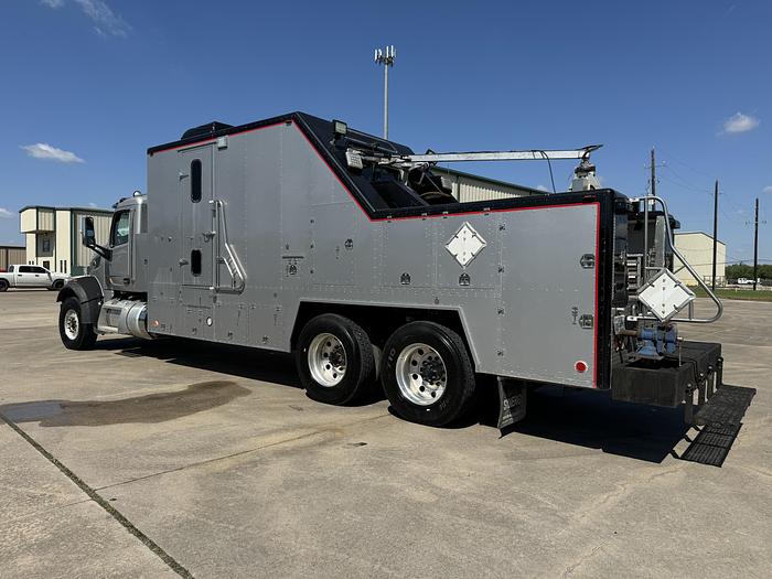 Used 2019 Peterbilt 567 Wireline Truck for Sale