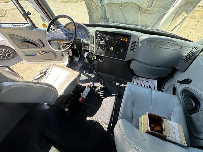 Used 2006 International Wireline Truck for Sale