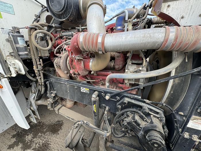 Used 2012 Peterbilt 367 Wireline Truck for Sale