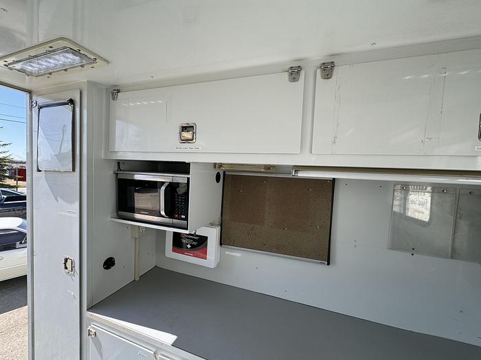 Used 2006 International Wireline Truck for Sale