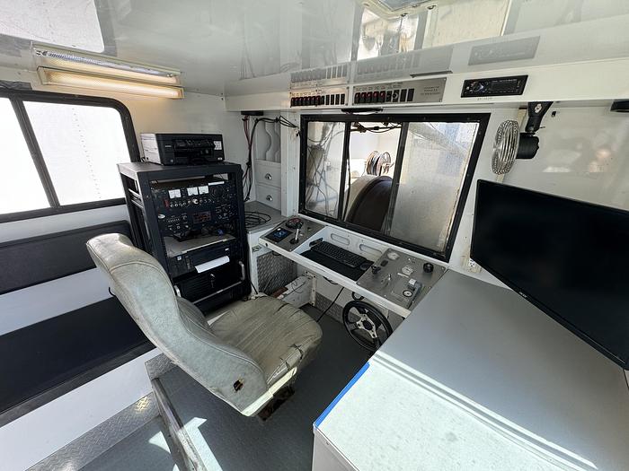 Used 2006 International Wireline Truck for Sale