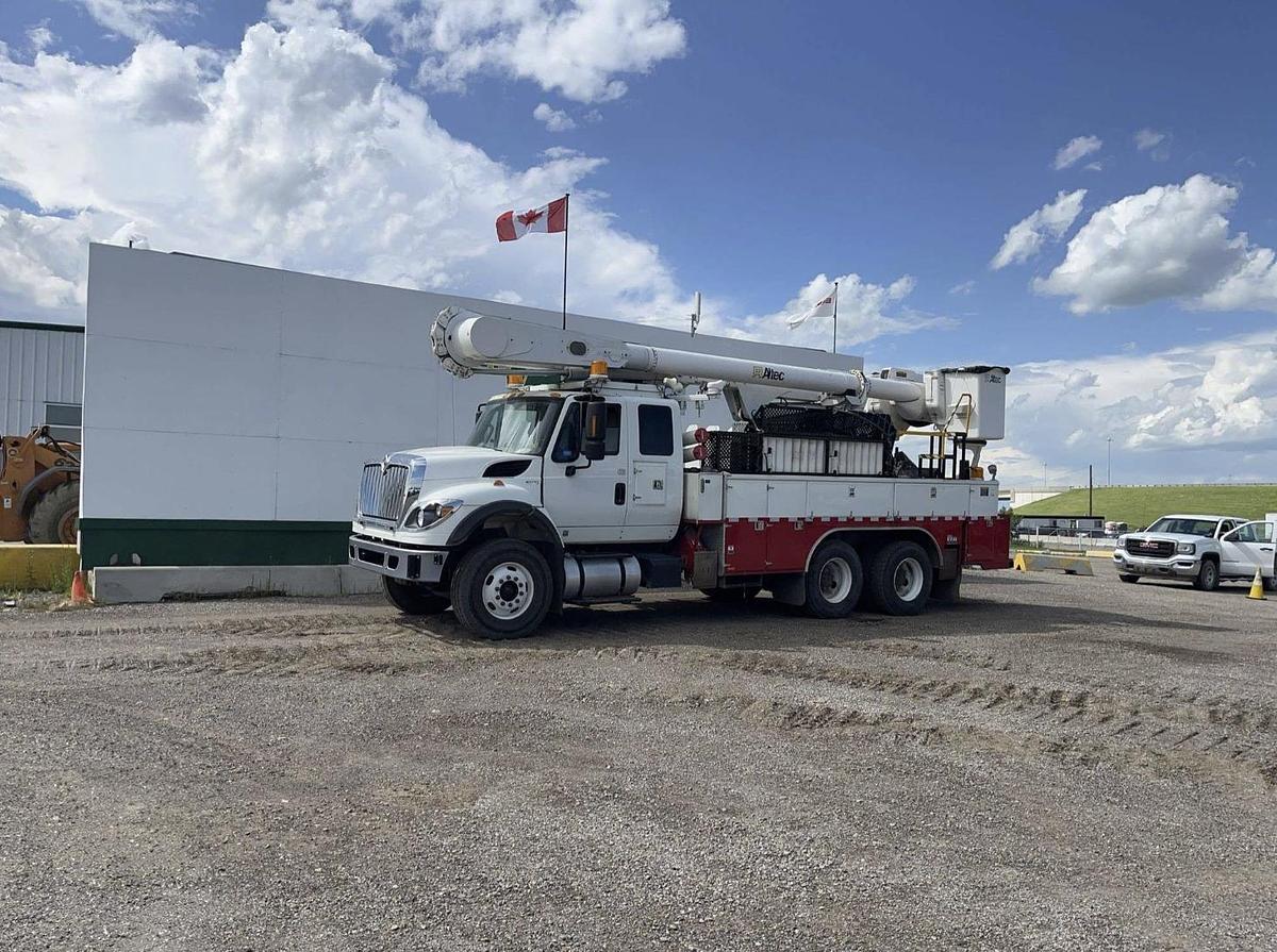 Used 2015 International WorkStar 7500 T/A Bucket Truck
