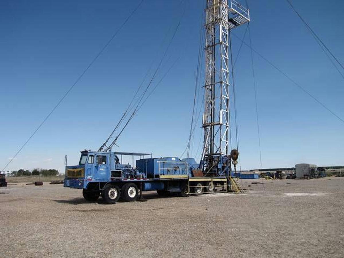 Used COOPER LTO-350 Double-Drum Workover Rig