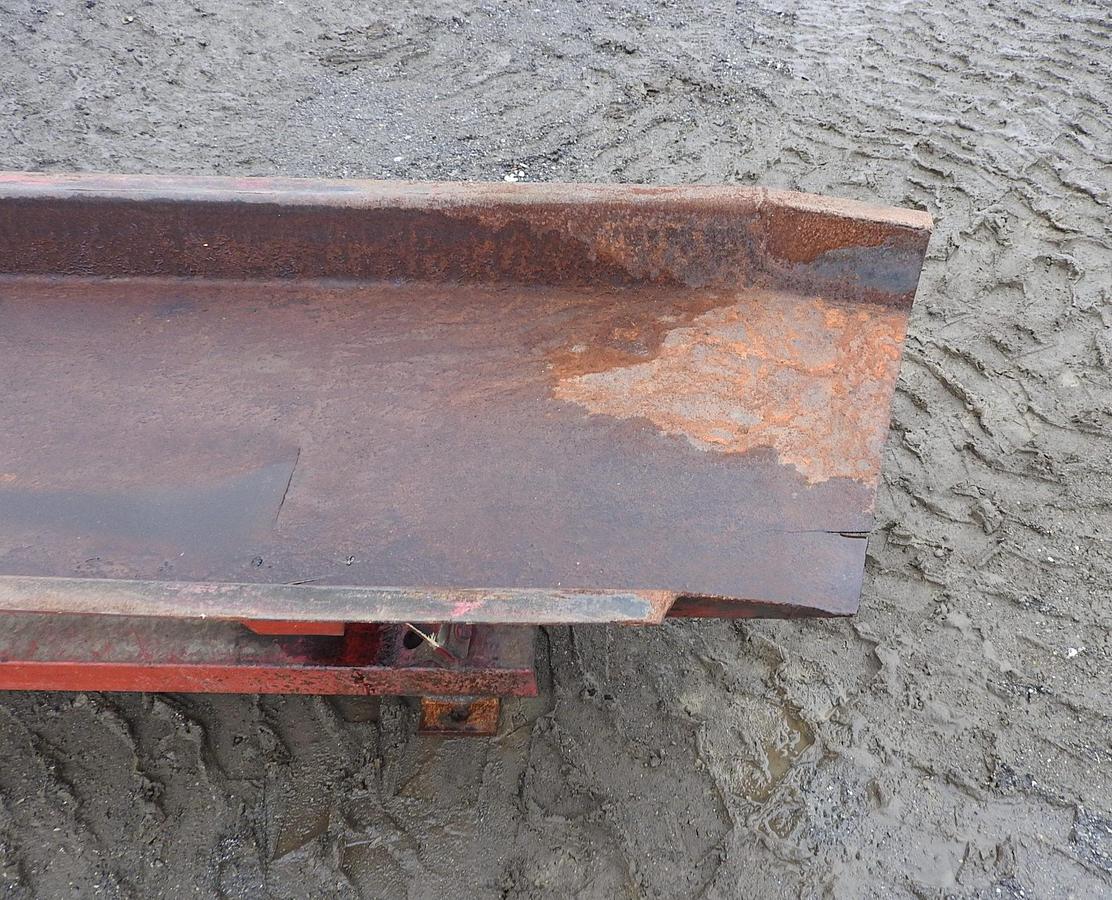 Used Vibrating Conveyor