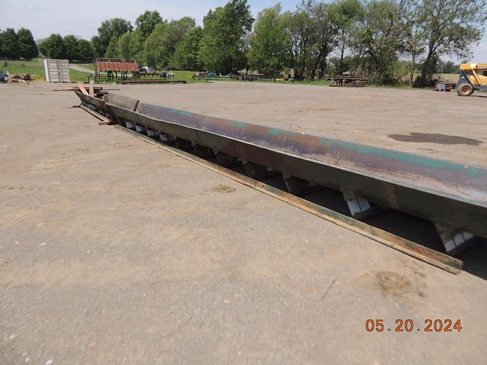Used Vibrating Conveyor
