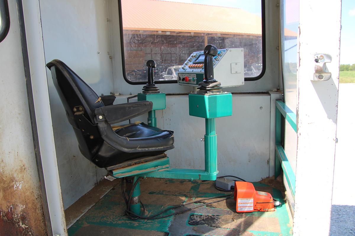 Used LT300 Wood-Mizer Thin Kerf Head Rig w/Cab & Conveyor