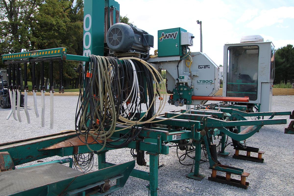 Used LT300 Wood-Mizer Thin Kerf Head Rig w/Cab & Conveyor