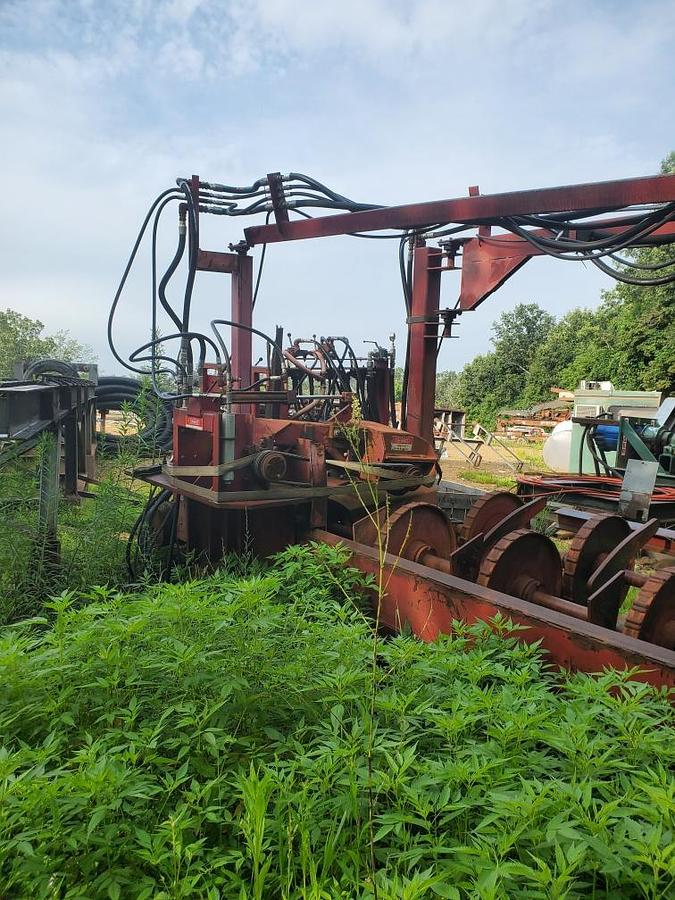 Used Complete Debarker with hyd. Setup