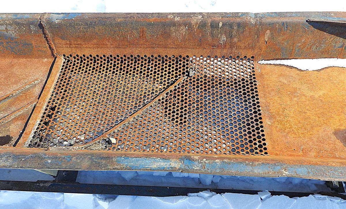 Used Vibrating Conveyor