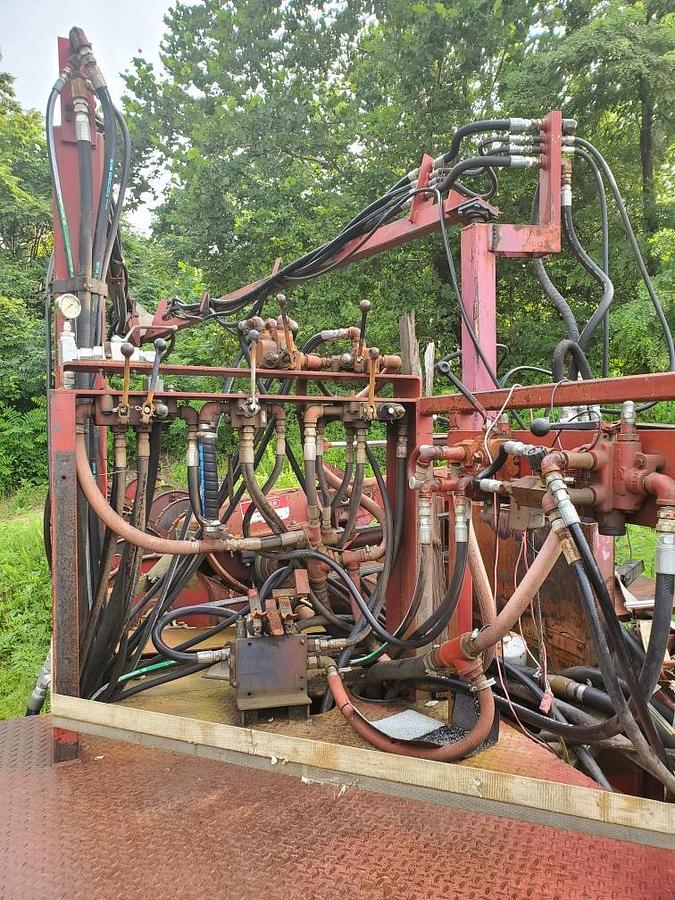 Used Complete Debarker with hyd. Setup