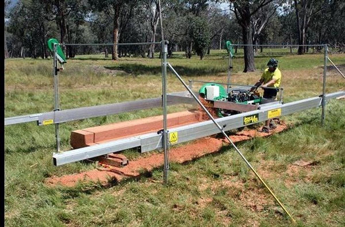 Used Lucas 6 - 16 Circular Swing-Blade Mill - NEW