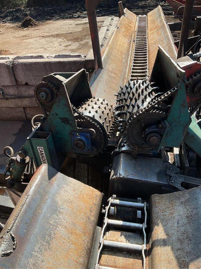 Used Morbark debarker complete hydraulic  set-up