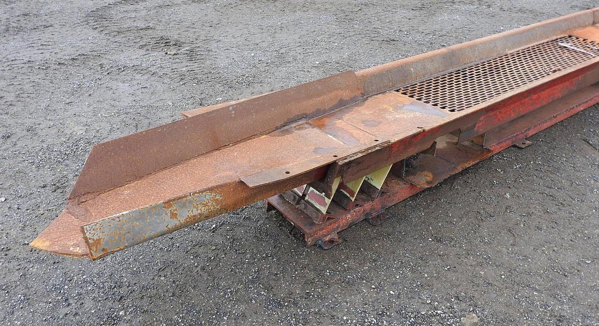 Used Vibrating Conveyor