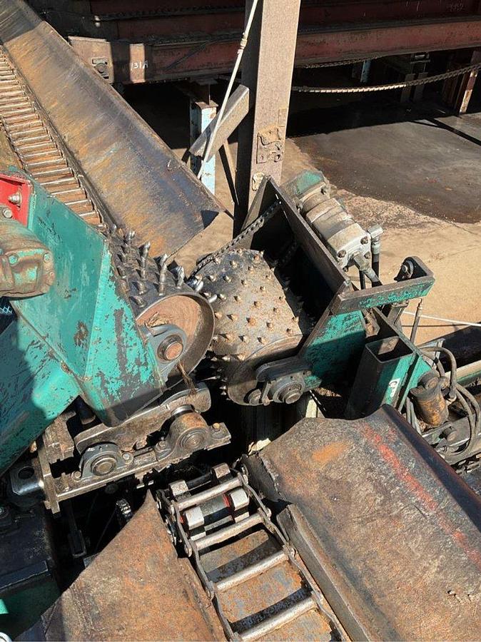 Used Morbark debarker complete hydraulic  set-up