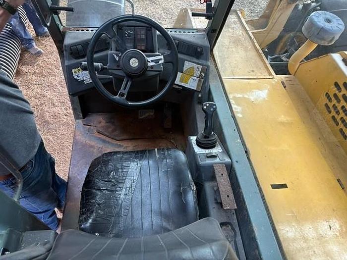 Used DL-8L 42 GEHL Telehandler