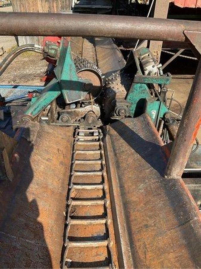 Used Morbark debarker complete hydraulic  set-up