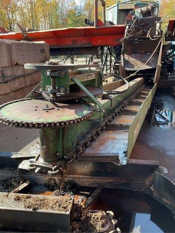 Used Morbark debarker complete hydraulic  set-up