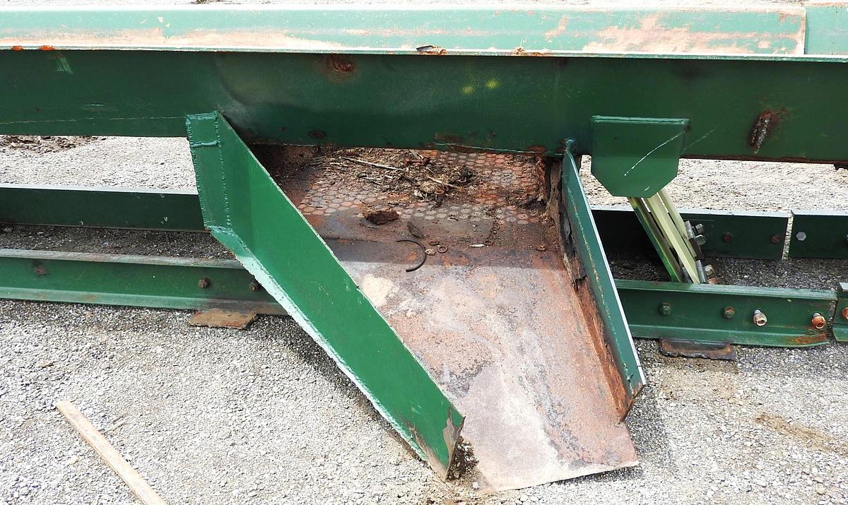 Used Vibrating Conveyor