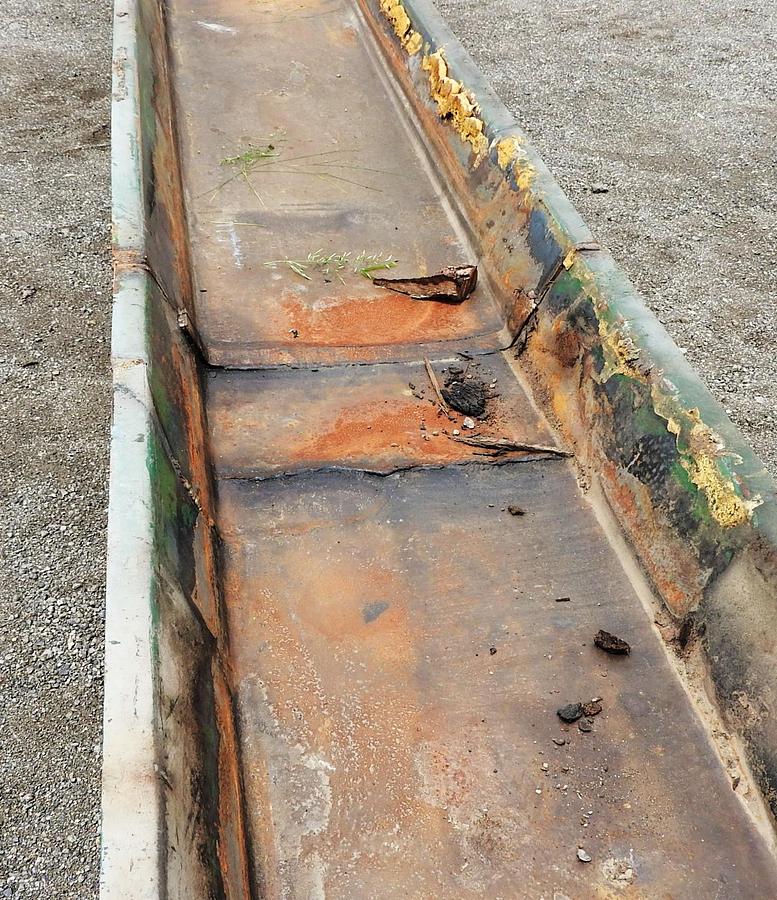 Used Vibrating Conveyor