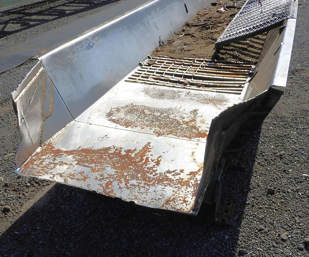 Used Vibrating Conveyor
