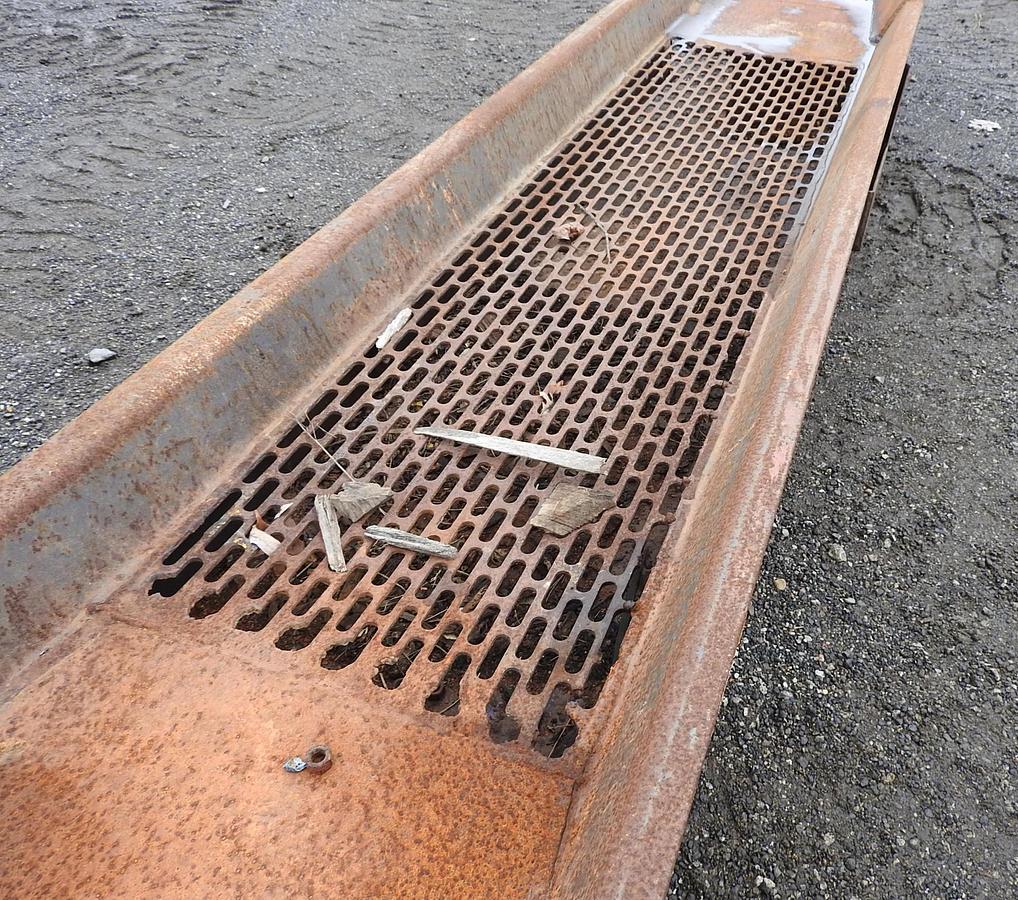 Used Vibrating Conveyor