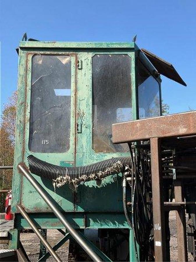 Used Morbark debarker complete hydraulic  set-up