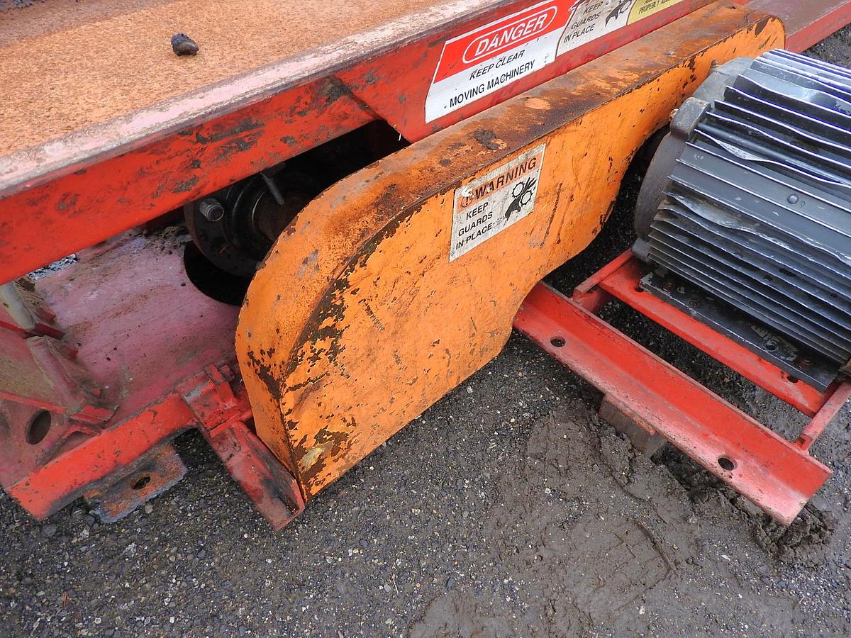 Used Vibrating Conveyor
