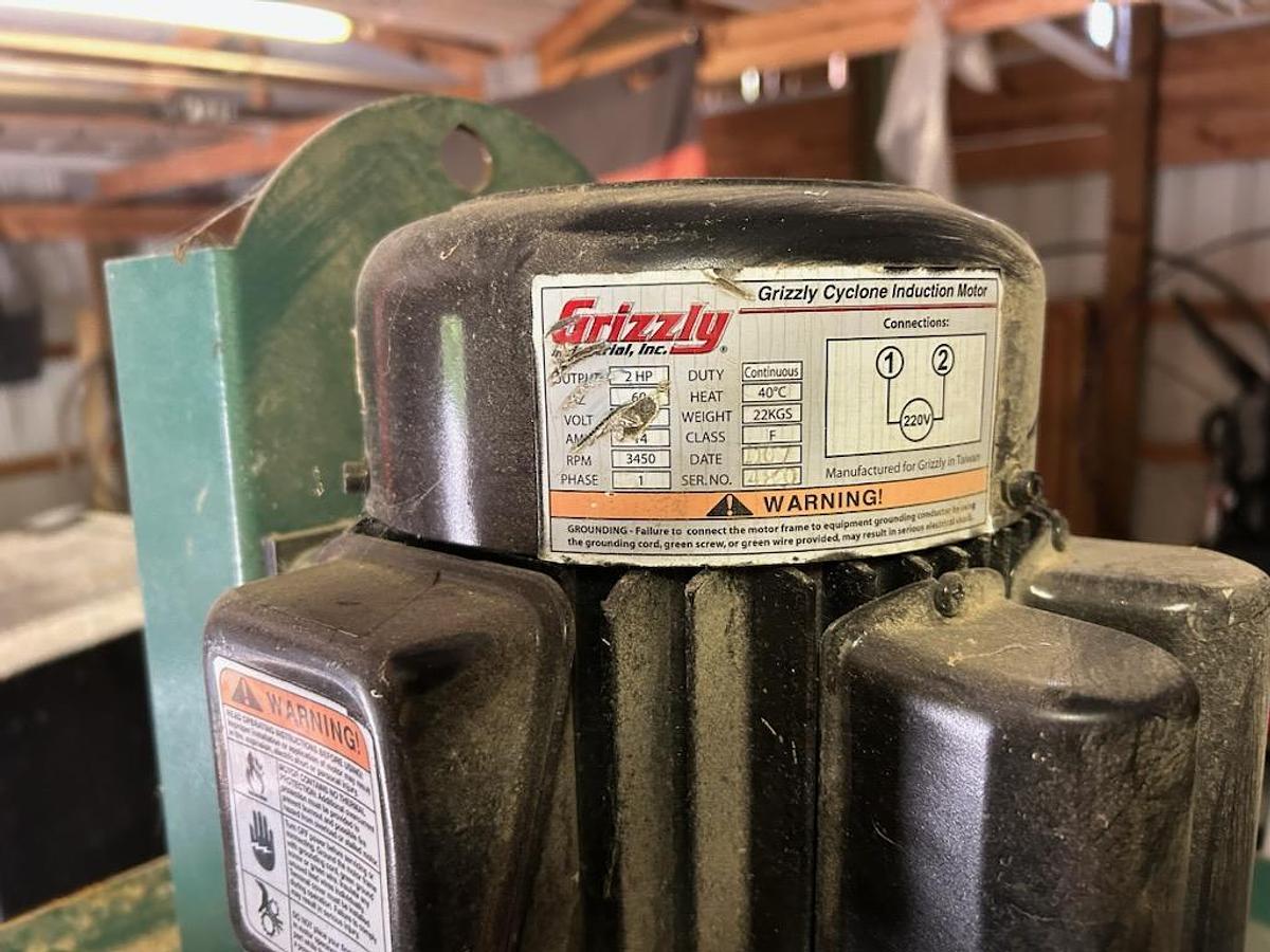 Used Grizzly Dust Collector