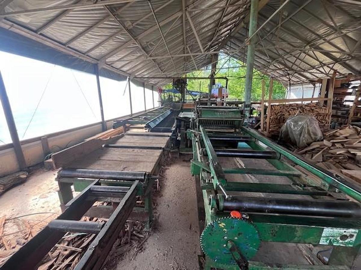 Used A Smicksburg Bandmill,Cornel Edger, Decks, Power unit , a mill set-up