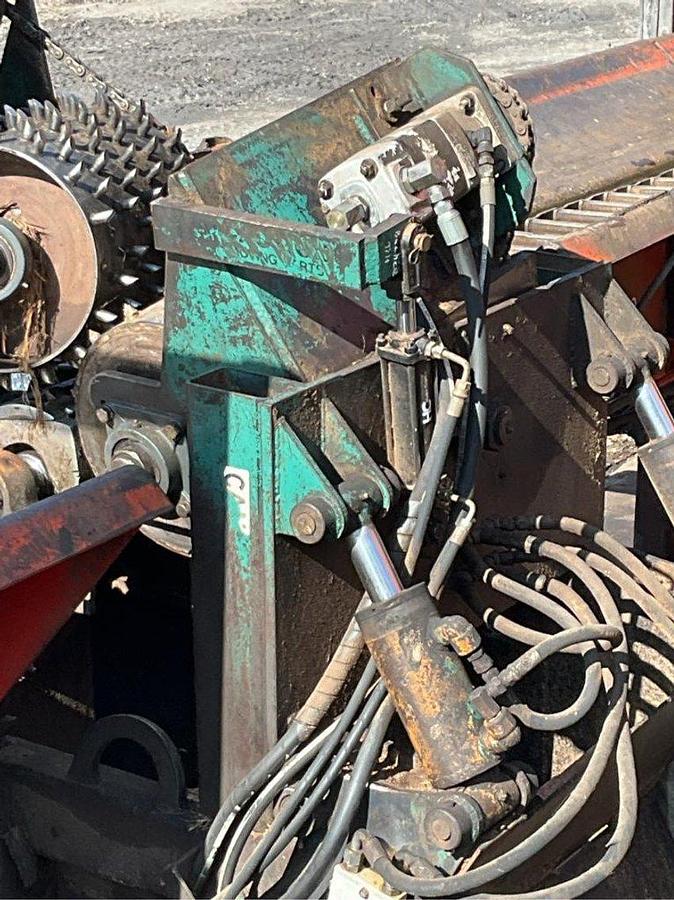 Used Morbark debarker complete hydraulic  set-up