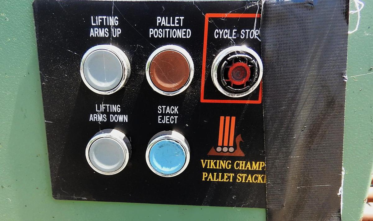 Used Pallet Stacker