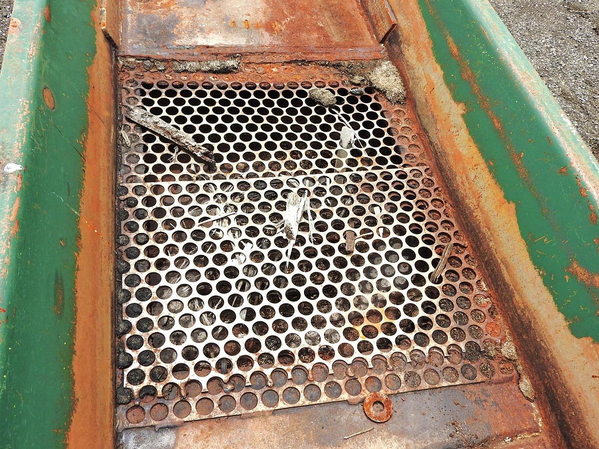Used Vibrating Conveyor