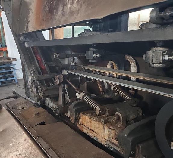 Used Owens Steam Capper with Magnetic Feeder - 58mm