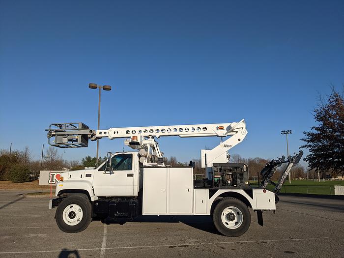 Used Don't miss! 2001 GMC 7500 w/ Telsta T40C Pro Cable Placer Bucket Truck