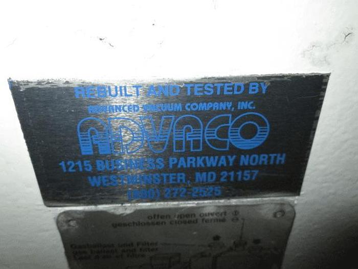 Used LEYBOLD-HERAELUS VACUUM PUMP – 1.5 HP