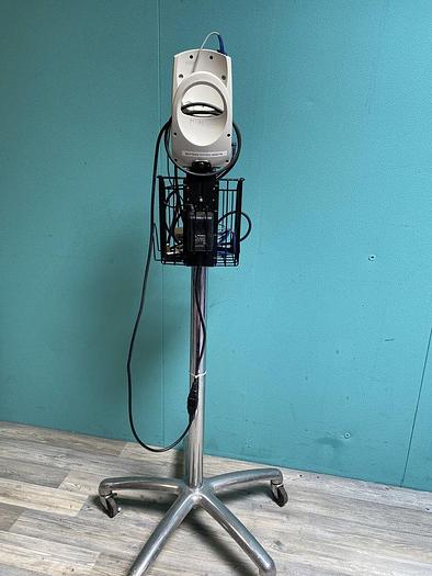 Used Welch Allyn Spot Vital Signs Monitor auf Trolley mit Fingersensor, Manschette, Spo2