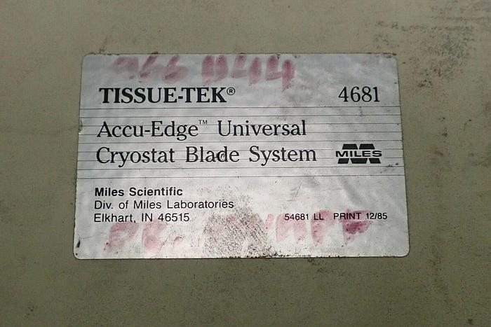 Used Miles Scientific Tissue-Tek 4681 Accu-Edge Universal Cryostat Microtome Blade