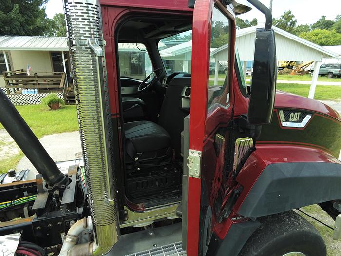 Used 2014 Caterpillar CT660