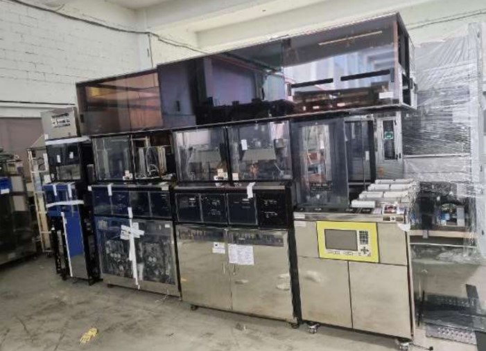 Used 1995 TEL Mark-8 CLEAN Track System 2-Coater/2-Developer