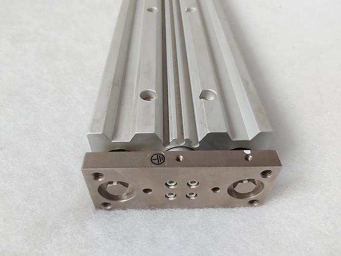 Gebraucht Kompaktschlitten mit Führungsstange, Motor driver LXPB2SA-200S-Q, SMC,  gebraucht-Top