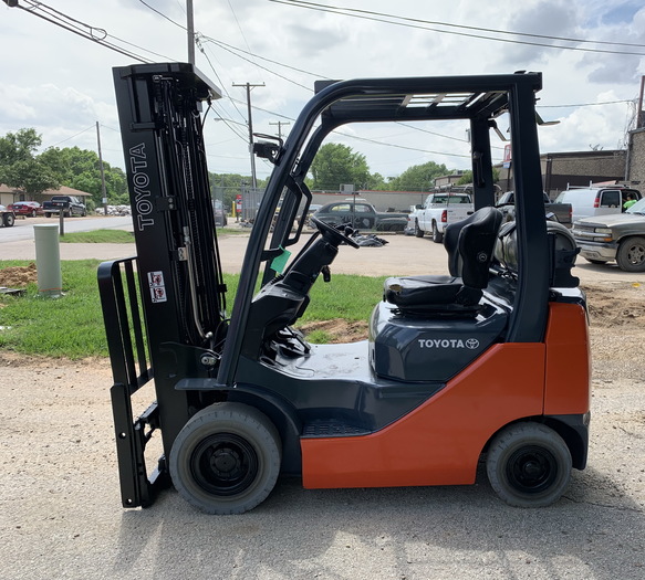 Used 2015 Toyota 8FGU18 3500# Capacity, Pneumatic Tires,Propane