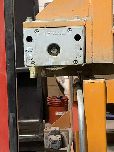 Used LINCOLN SYSTEM 55 WITH FANUC M710iC/20L TORCH CUTTING CELL WITH DUAL ROLL IN ROLL OUT TABLES