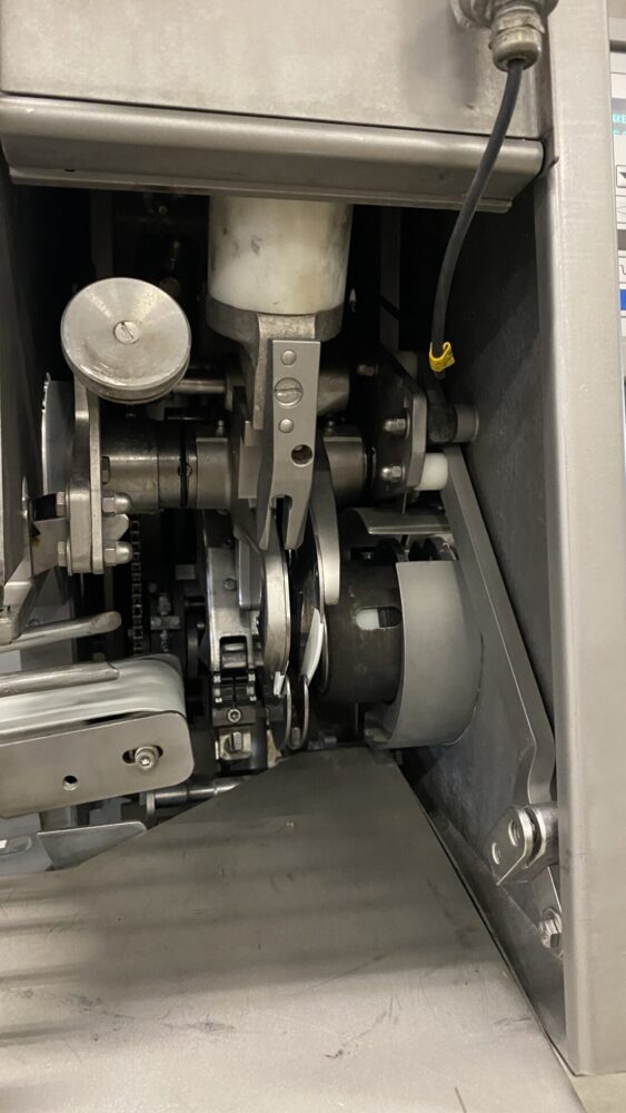 Used Polyclip FCA 3442 clipper