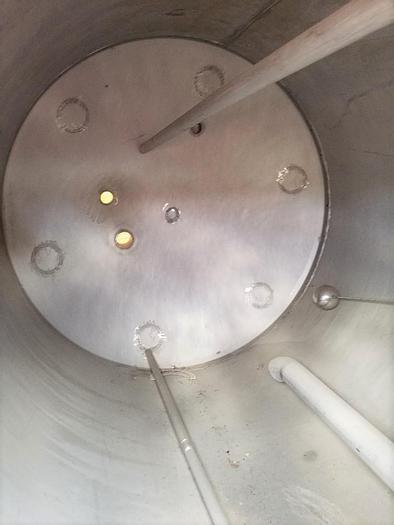 Used 3,000 GALLON VERTICAL STORAGE TANK - S/S