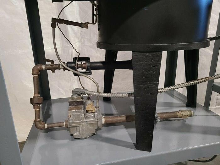 Used 160 Lb. Melting Furnace Natural Gas or Propane Max Temp 900F for Fishing Lead