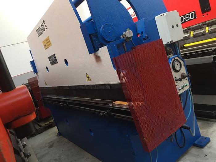 Usato PIEGATRICE OMAG IDRAULICA 3000 X 40