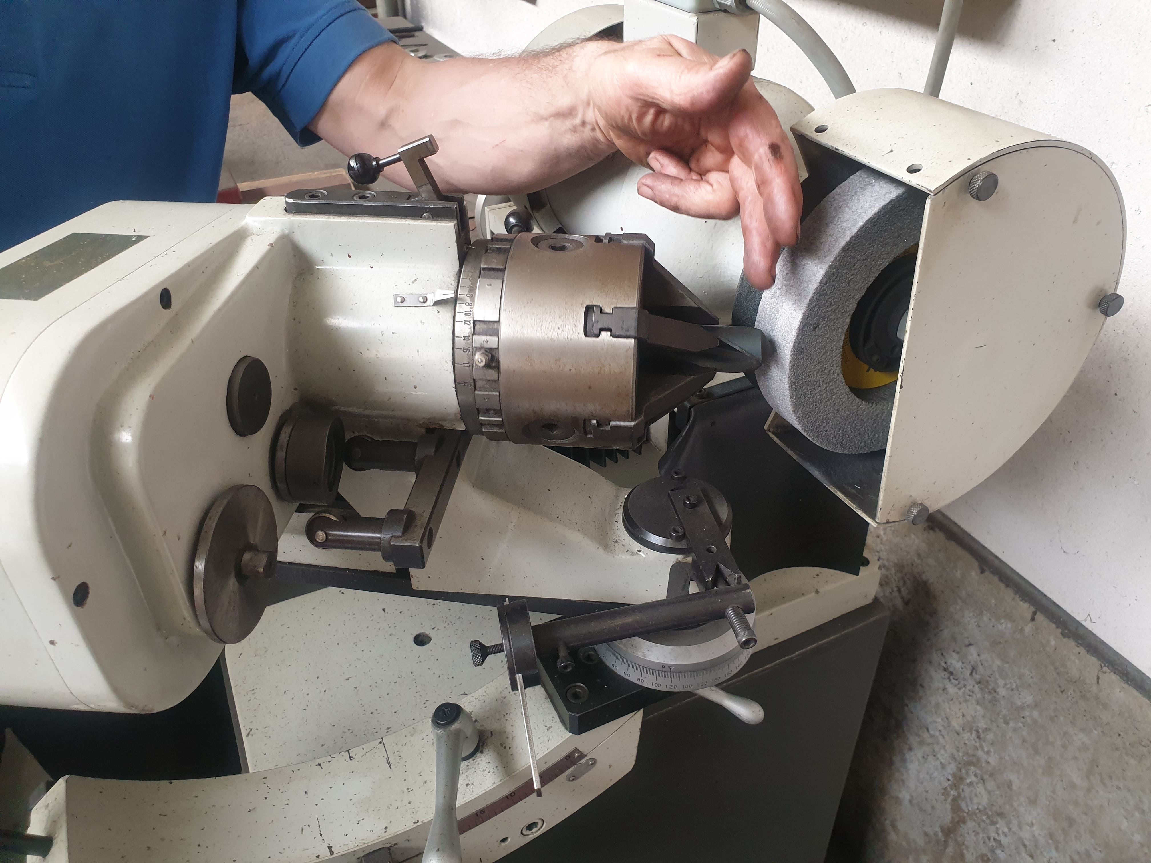 Drill Chuck Grinding 1998